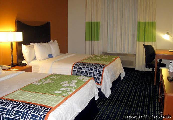 Dubuque Inn & Suites Ngoại thất bức ảnh
